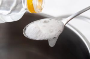 Ostavite preko noći ovo, i rerna će vam biti blistavo čista: Sve već kod kuće imate, lako je i brzo - content image