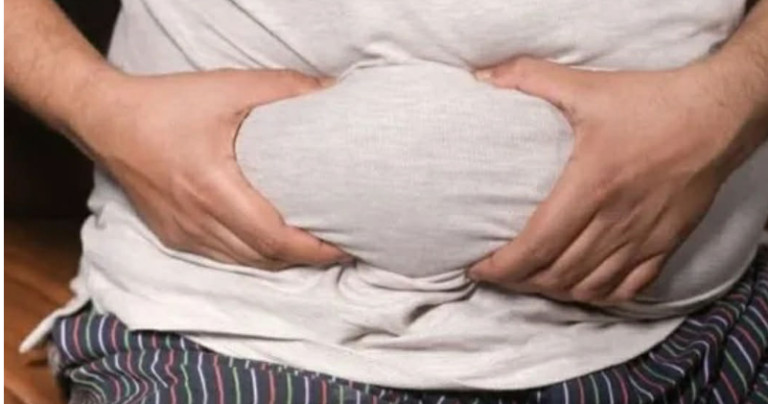 Da li i vi ovo radite čim ustanete? Najveća greška zbog koje se salo lijepi za stomak - featured image