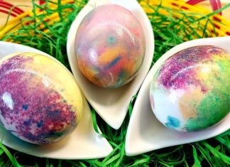 Farbanje jaja folijom je NAJJEDNOSTAVNIJA TEHNIKA: Izgledaju kao umjetnička djela Farbanje jaja folijom je NAJJEDNOSTAVNIJA TEHNIKA: Izgledaju kao umjetnička djela - featured image
