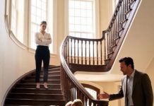 Vratio se kući da iznenadi porodicu — prizor koji je zatekao slomio ga je