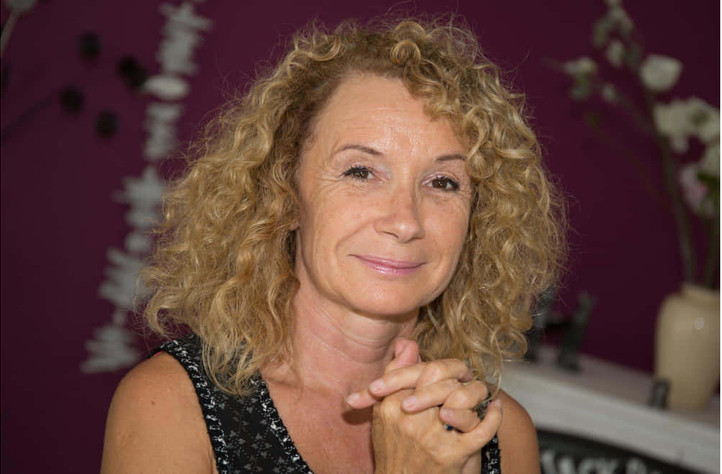 2 stvari koje ženi dodaju godine i oduzimaju ljepotu: Može imati milione, ali ako ovo radi izgledat će zapušteno i ispijeno - featured image 2 stvari koje ženi dodaju godine i oduzimaju ljepotu: Može imati milione, ali ako ovo radi izgledat će zapušteno i ispijeno - featured image